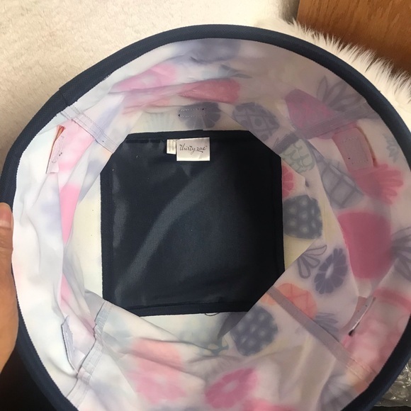 Thirty-One Navy and Pastel Floral Basket - Picture 4 of 4